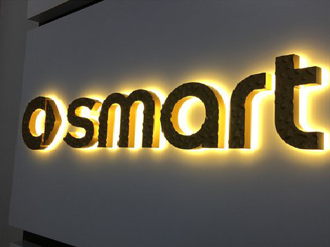 个旧背光字有什么特点？生产过程如何？