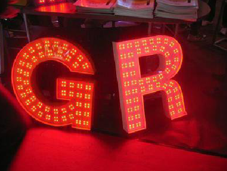 个旧LED发光字常见的安装误区。