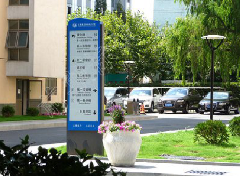 个旧哪些因素影响宣传栏的制作？